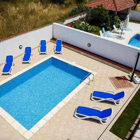 Santamarina Villa *